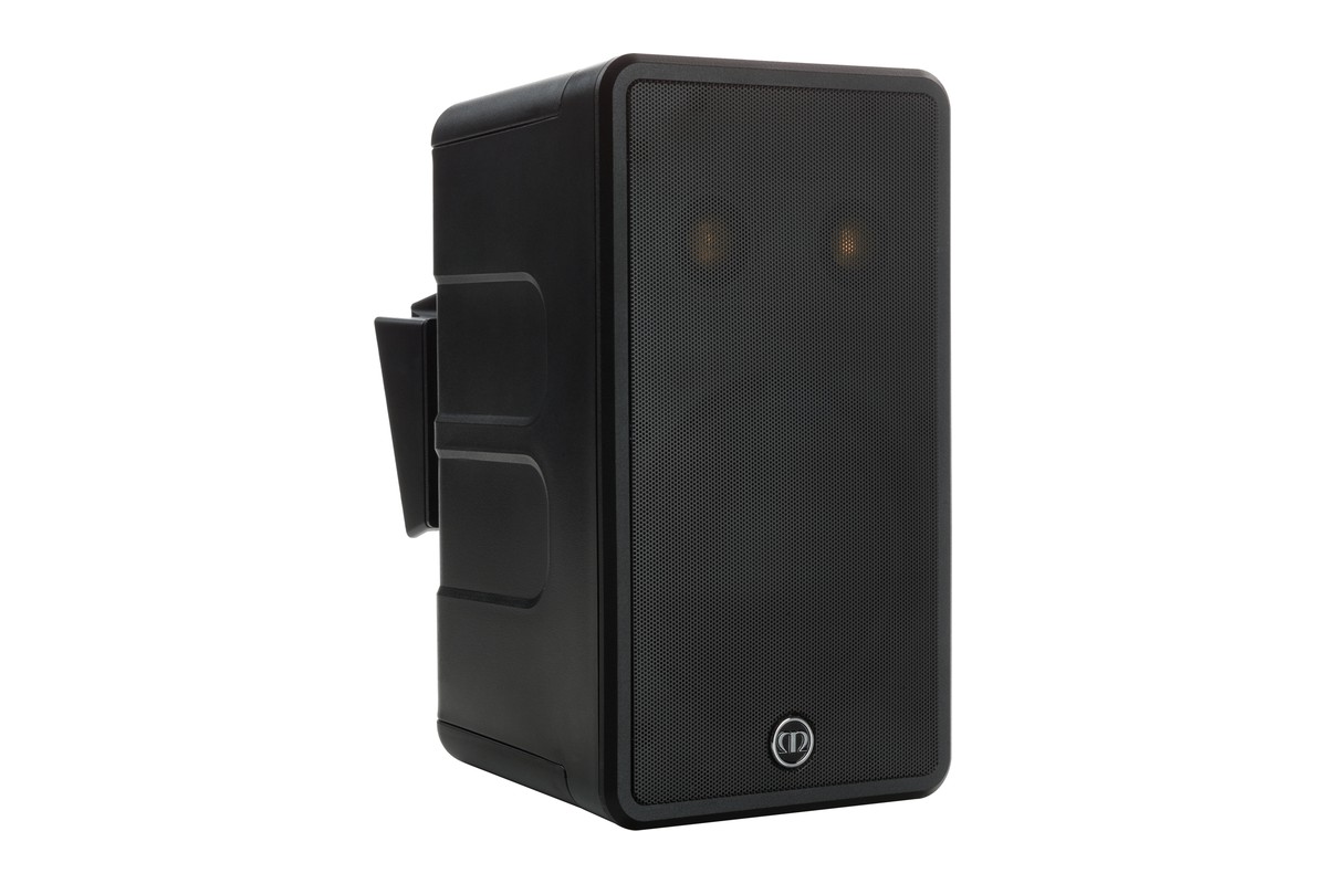 Black Climate 60-T2, three-quarter view