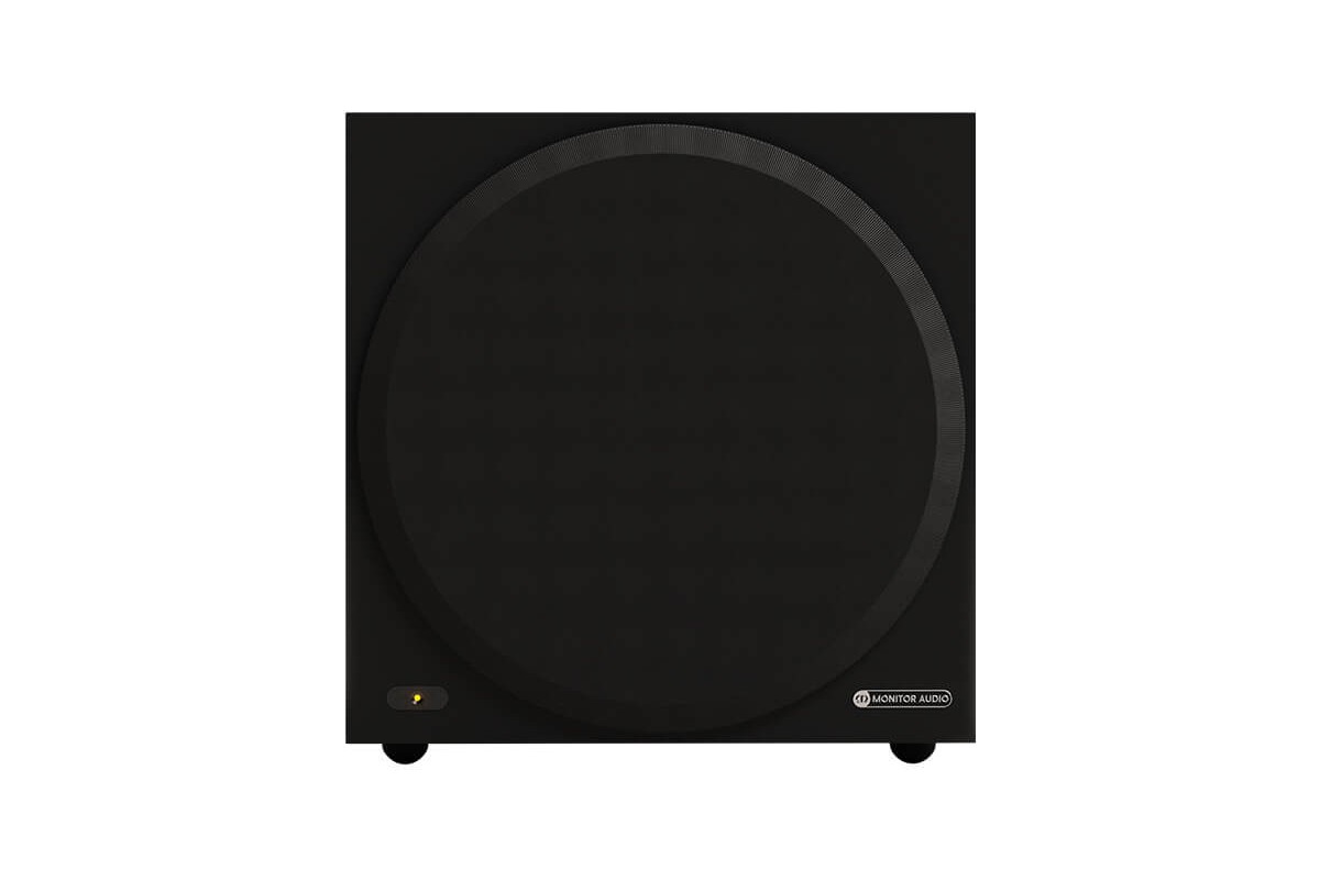 Subwoofer nero opaco, vista frontale con griglia