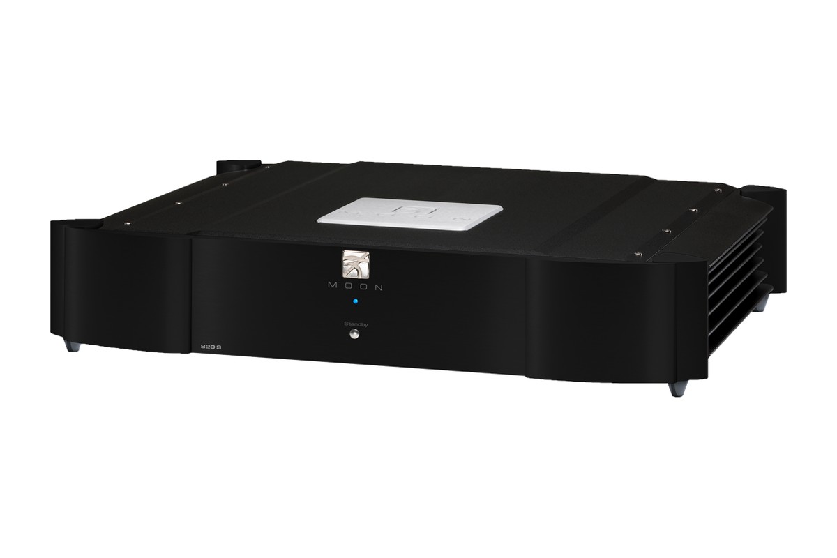 Alimentation externe Moon 820S dans un rack hi-fi