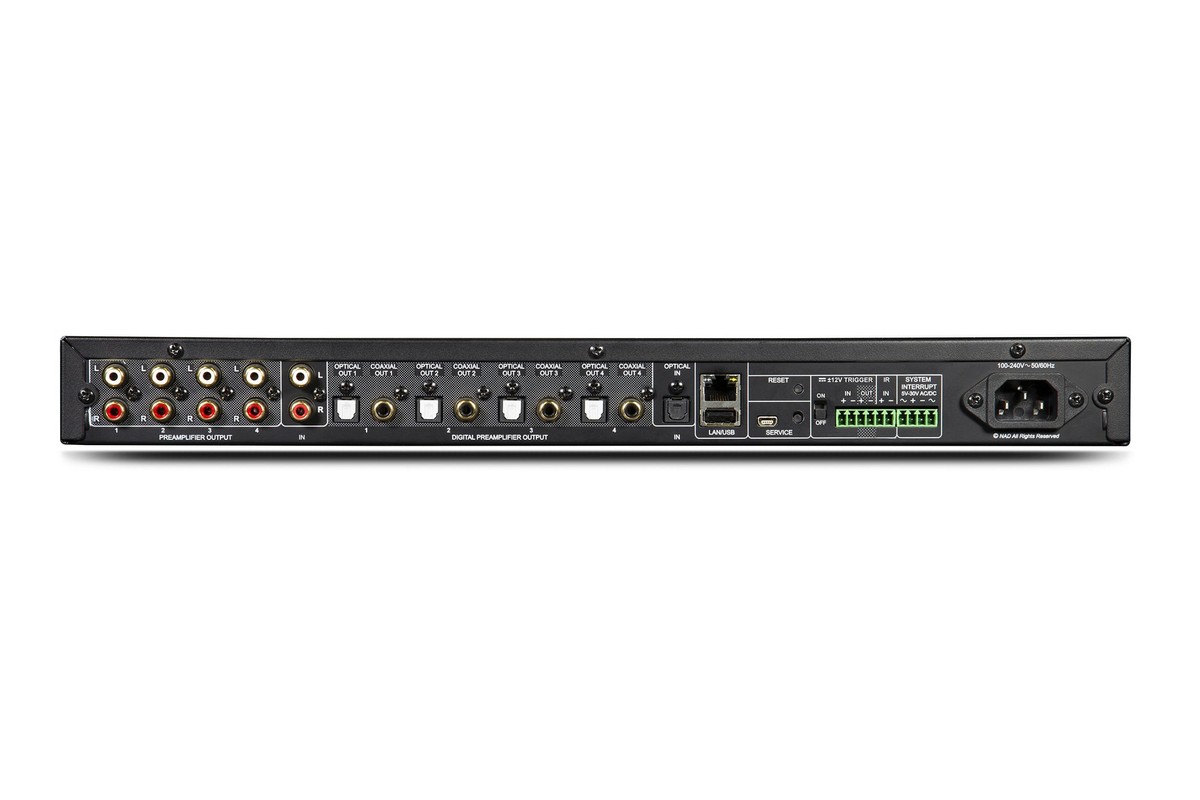Panneau arrière : quatre groupes de sorties RCA, optiques et coaxiales, Ethernet et alimentation