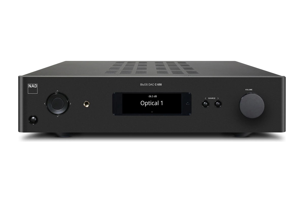NAD C 658 visto di fronte, display sull'ingresso Optical 1
