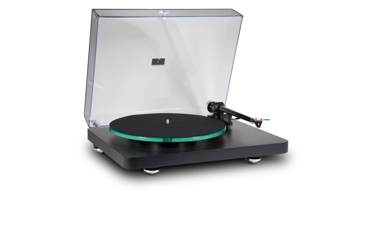 Black turntable with raised dust cover, red cartridge at the end of the tonearm