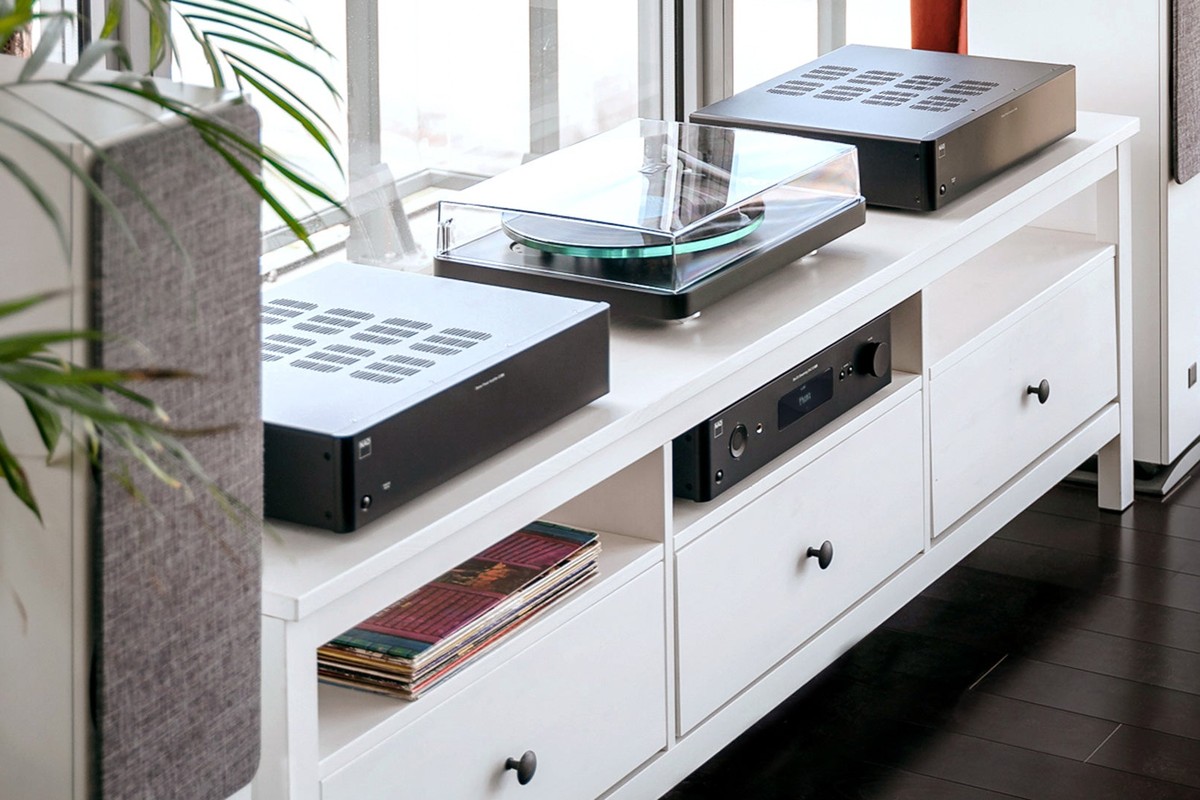 NAD C 268 dans un système hi-fi avec DAC et platine