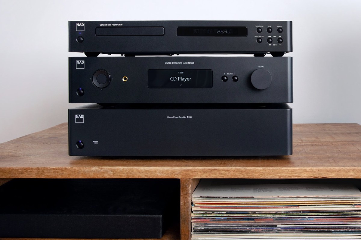 NAD C 268 associé à un lecteur CD et un DAC C 658