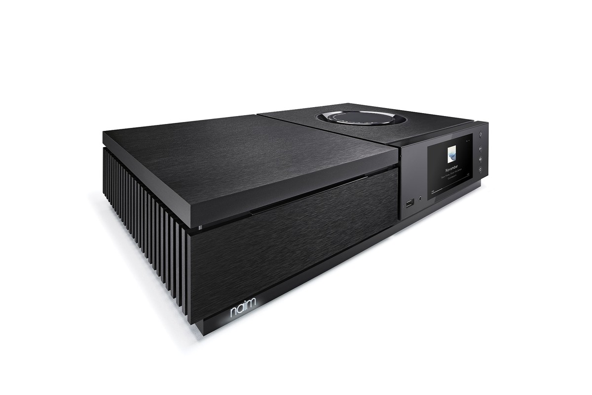 Naim Uniti Star vu de trois quarts avec sa fente de chargement