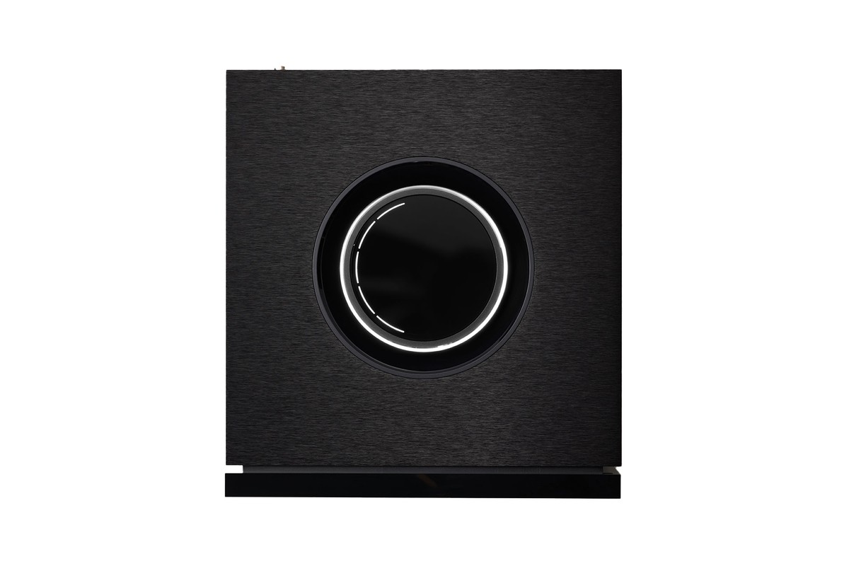 Top of the case with the volume dial