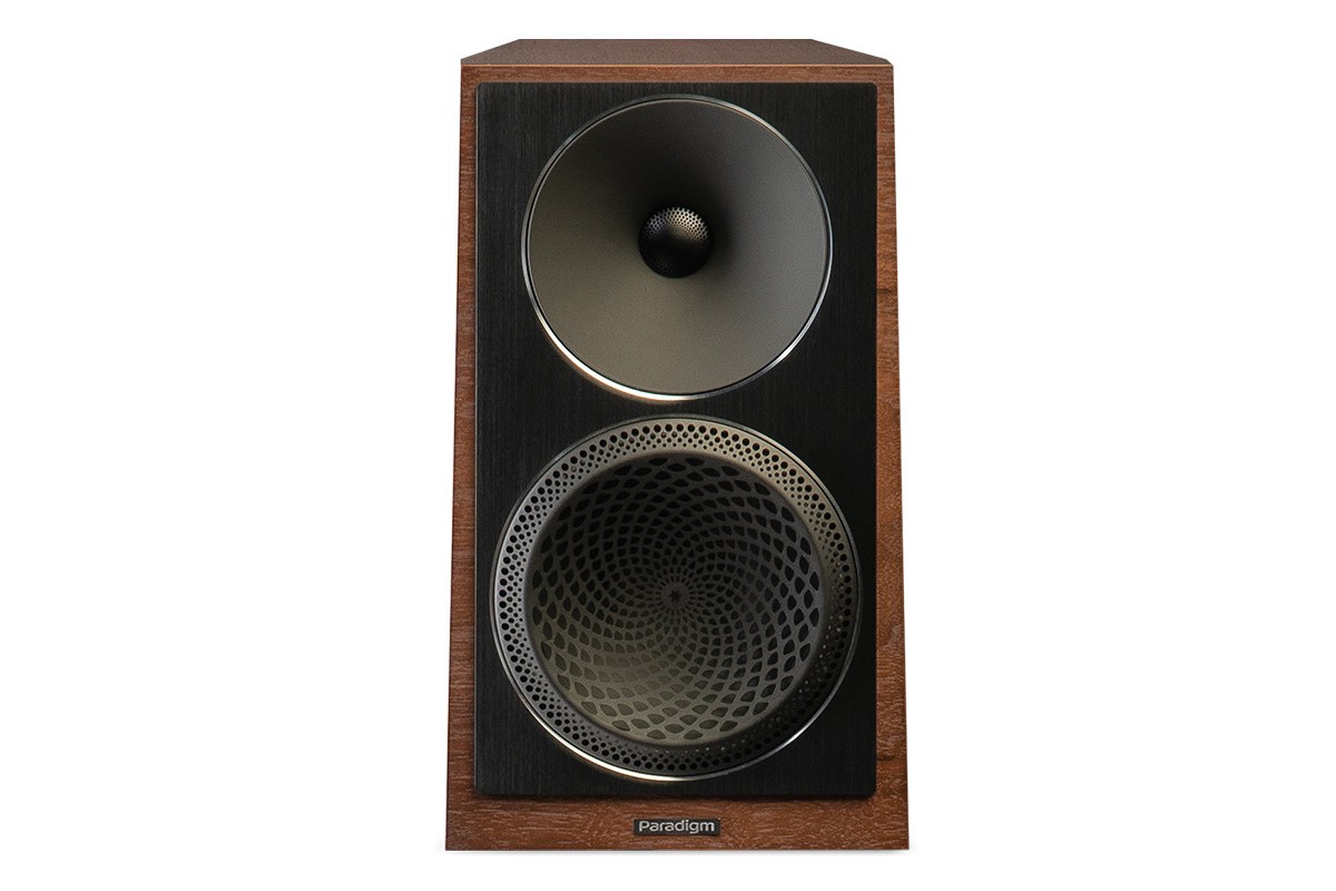 Enceinte en noyer vue de face sans grille, tweeter et médium-grave apparents