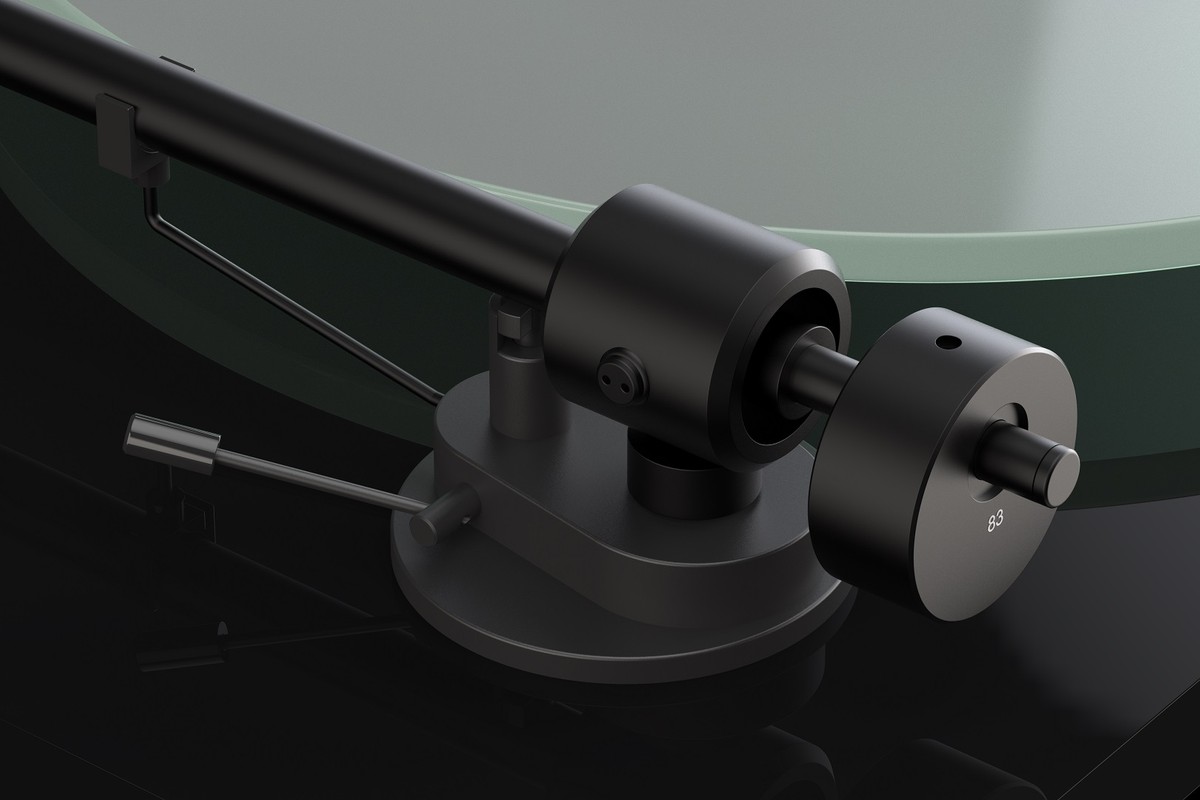 Close-up of the tonearm bearing