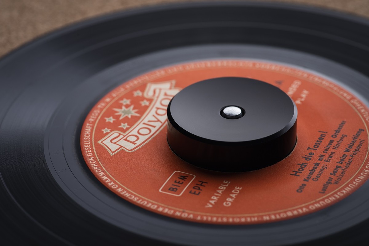 Black adapter on a 7-inch single
