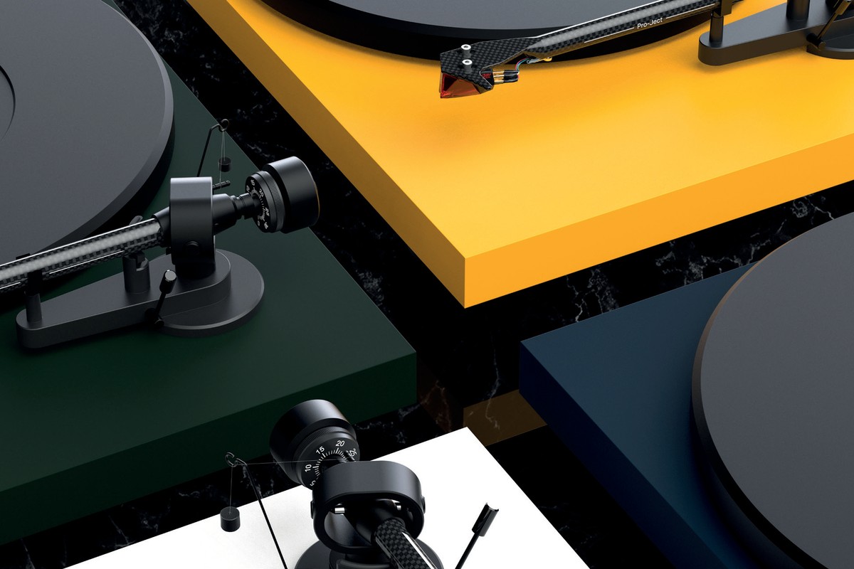 Trois platines de finitions différentes
