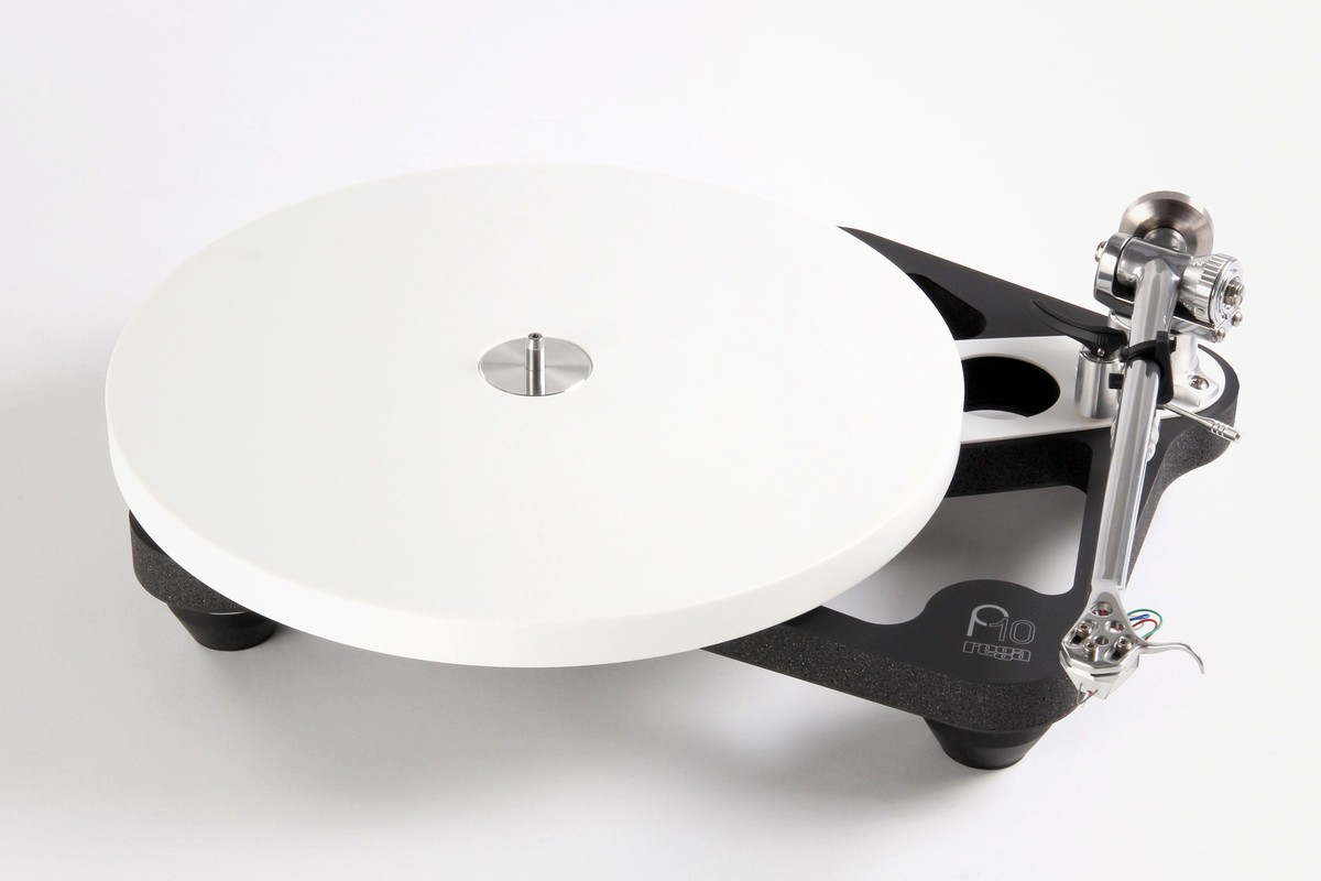 Planar 10 turntable placed next to its external power supply