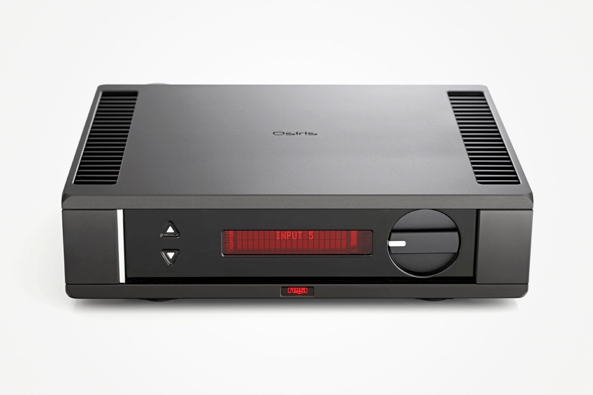 Integrated amplifier Rega Osiris seen from three quarters