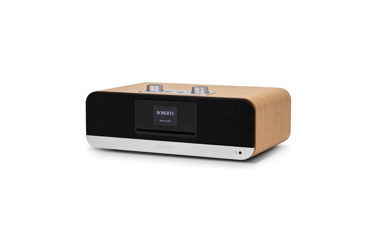 Roberts BluTune 300L vue de trois quarts avec sa fente CD