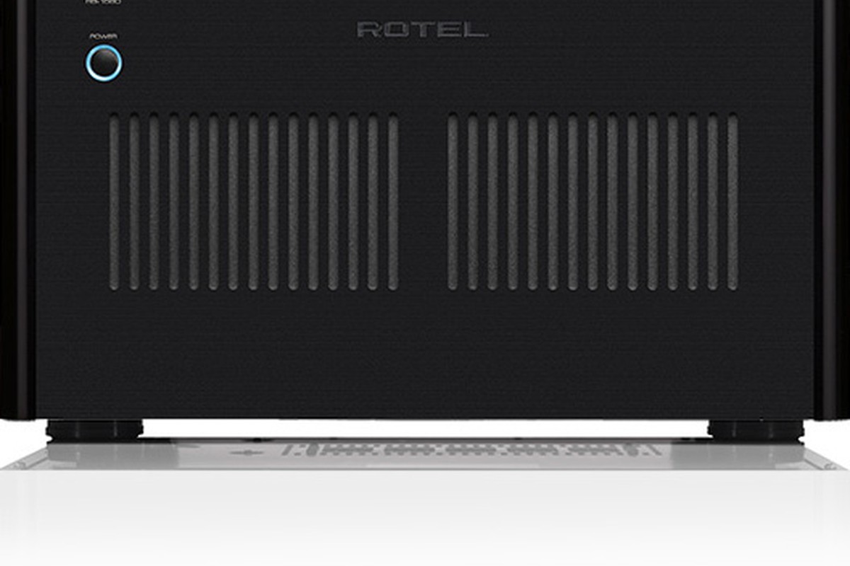 Amplificateur de puissance Rotel RB-1590 vue de face