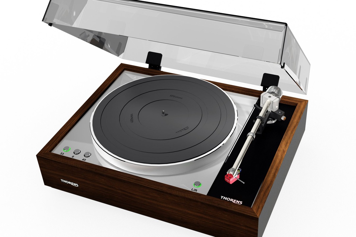 La platine en noyer, capot ouvert