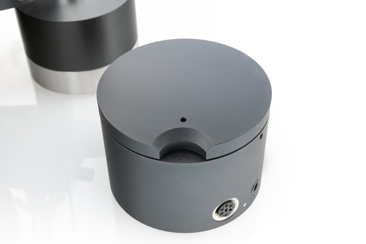 Alimentation Transrotor Konstant Eins en finition noire
