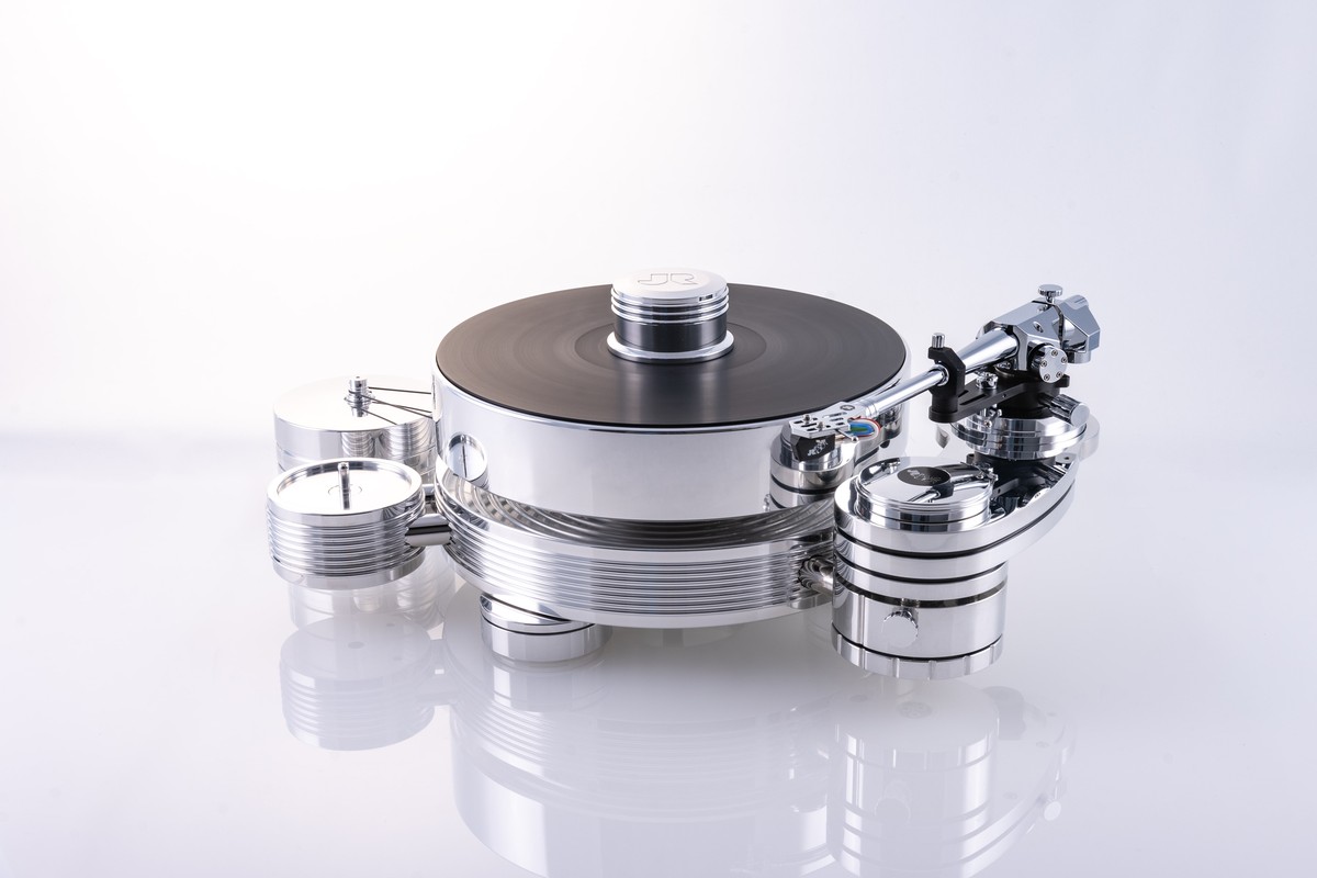 Transrotor Alto turntable, three-quarter view