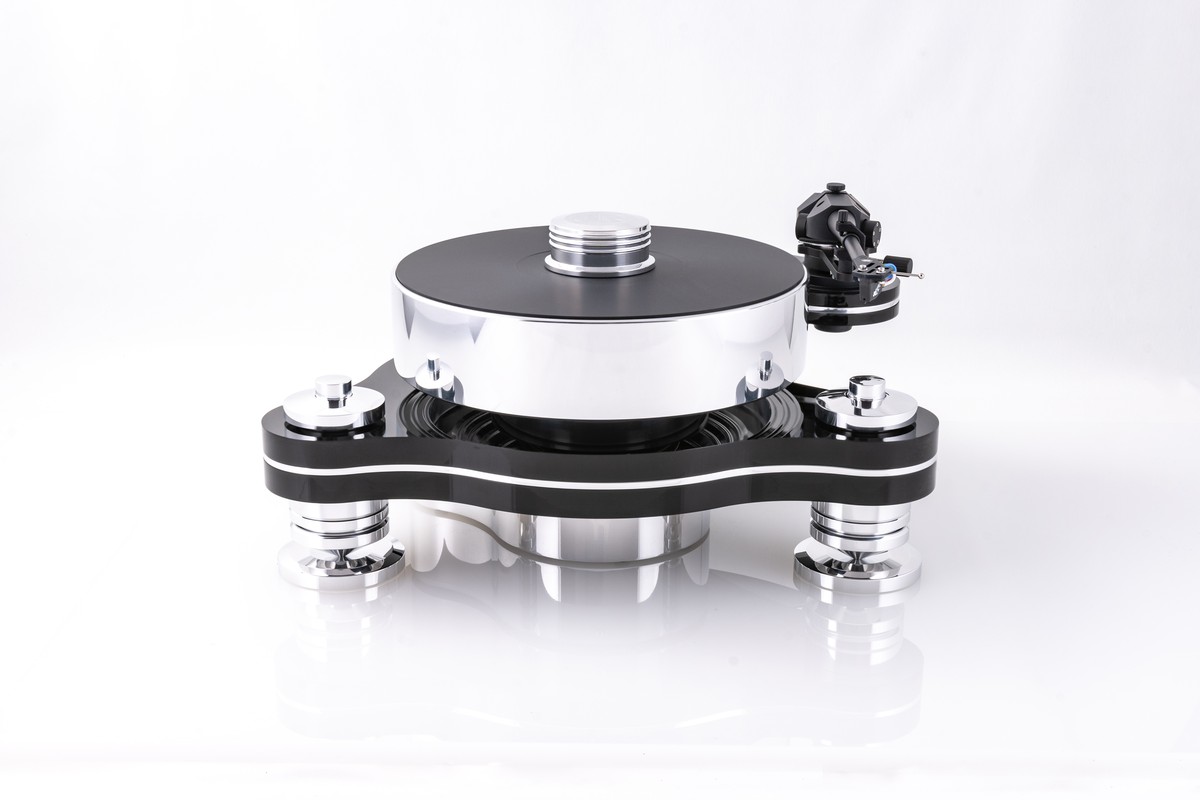 Platter on the three-layer chassis