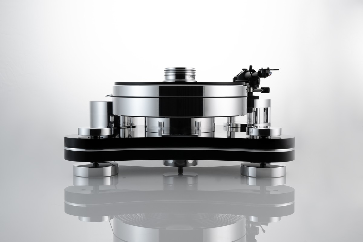 TRA 9 arm and its counterweight