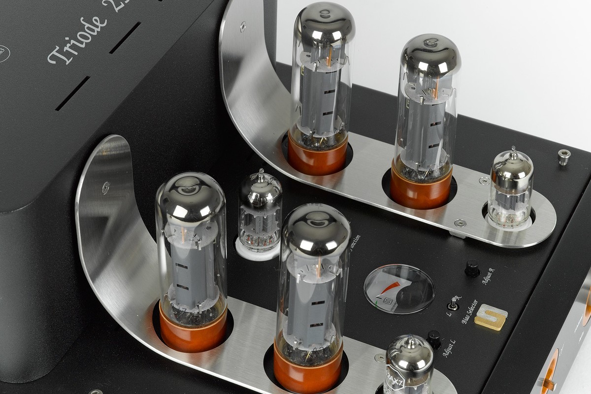 Détail des tubes de l'amplificateur