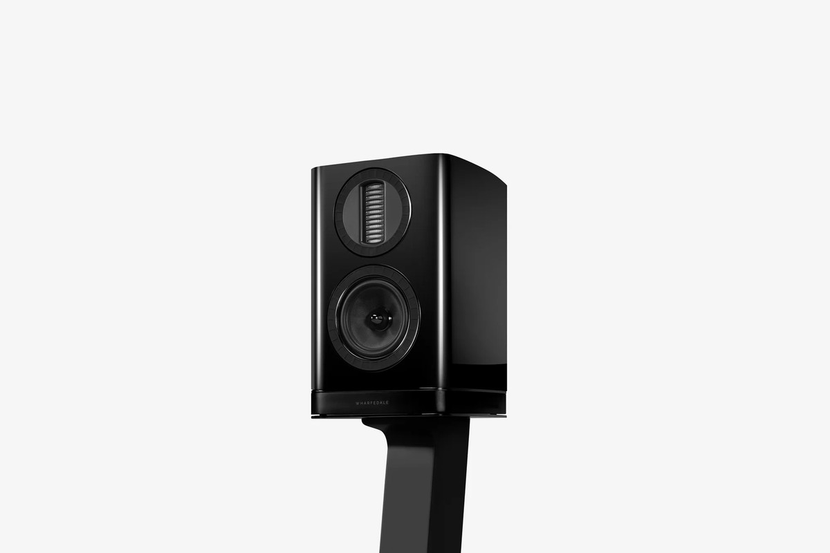 Hi-gloss black bookshelf speaker on its stand, front view
