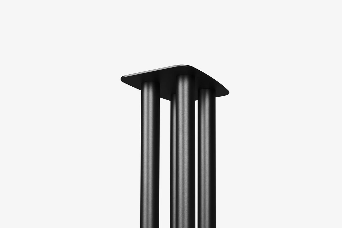 Top plate and columns of a black speaker stand
