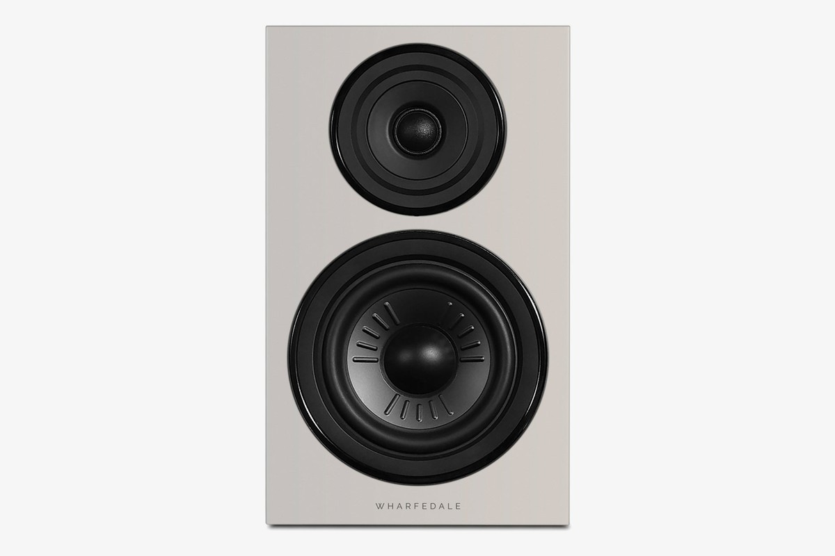 Grey speaker seen from the front, with its bass driver and tweeter