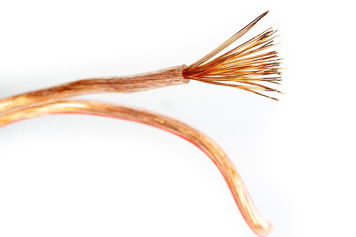 Stripped end of a copper conductor with fine strands