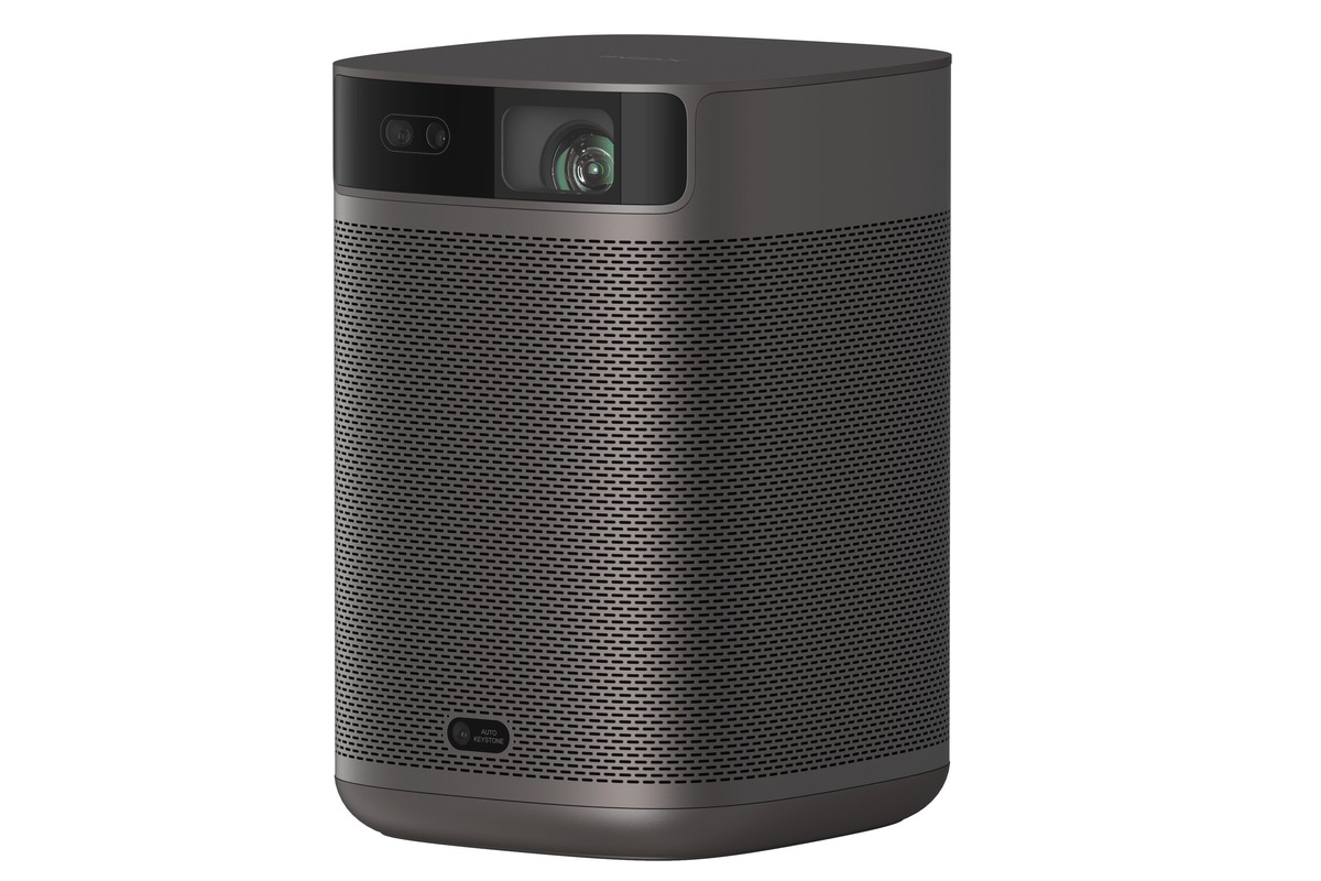 XGIMI MoGo 2 Pro three-quarter view, lens and sensors