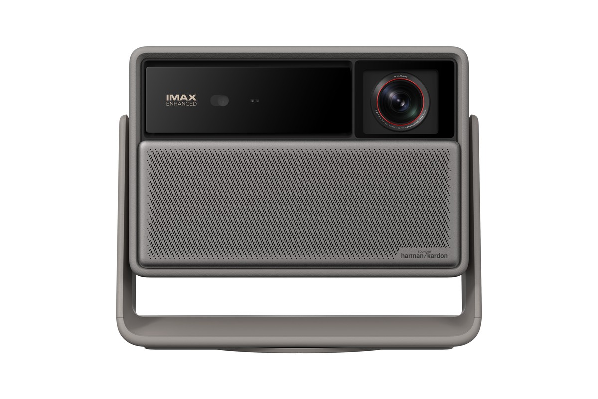 XGIMI HORIZON 20 Pro from the front, lens at the top right of the housing