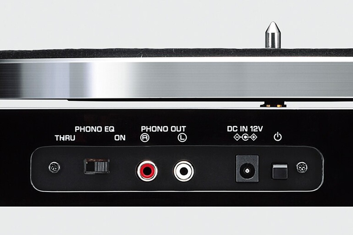 Anschließen des TT-S303 an einen Verstärker ohne Phono-Eingabe